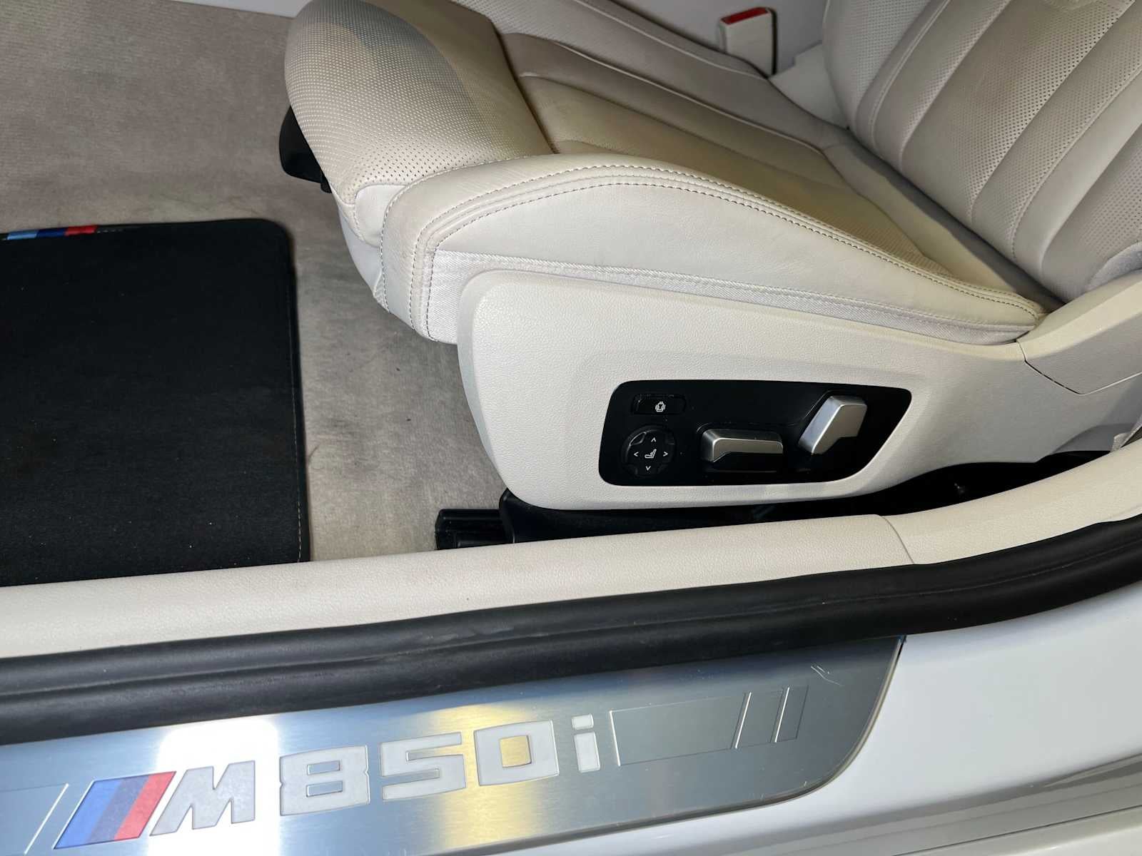 2022 BMW M850i xDrive M850i