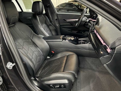 2025 BMW i5 eDrive40