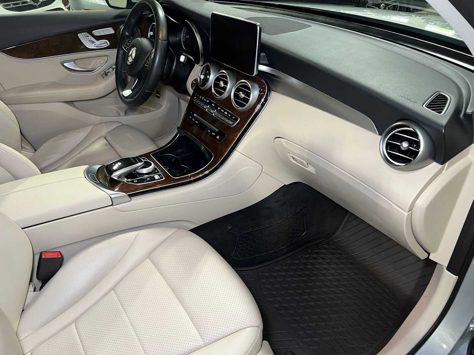 2018 Mercedes-Benz GLC 300 4MATIC® SUV