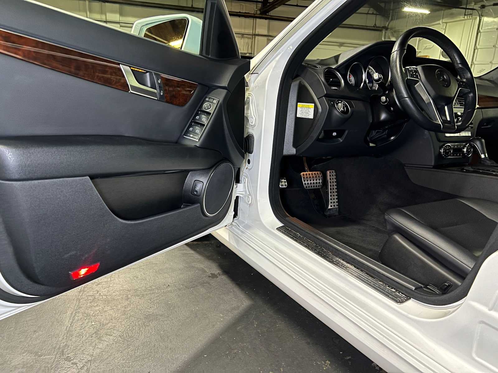 2014 Mercedes-Benz C 250 4dr Sdn RWD