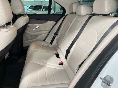 2019 Mercedes-Benz C 300 Sedan