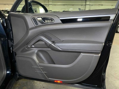 2018 Porsche Cayenne Platinum Edition
