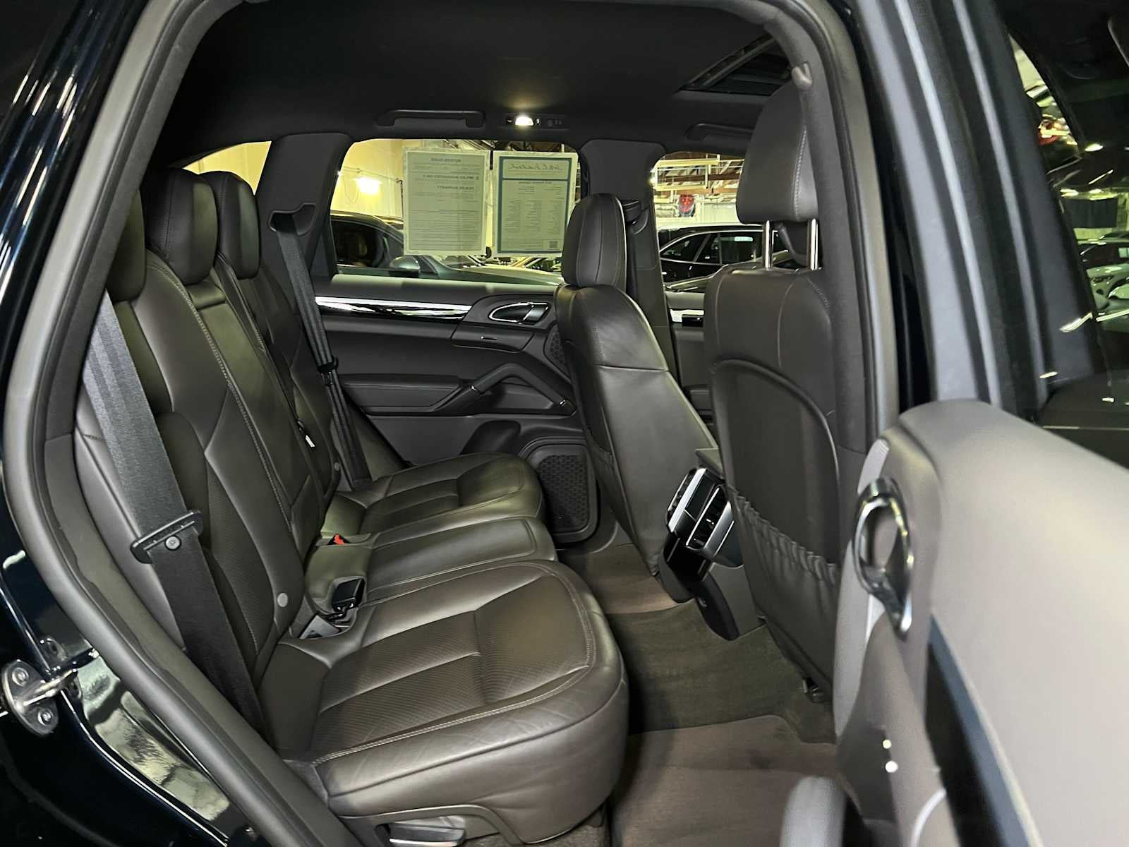2018 Porsche Cayenne Platinum Edition