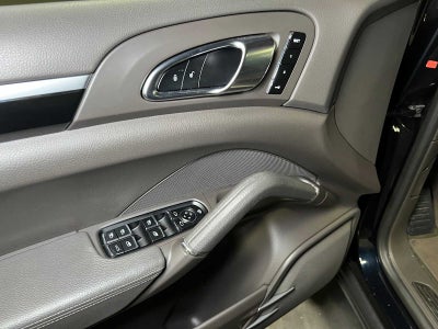 2018 Porsche Cayenne Platinum Edition