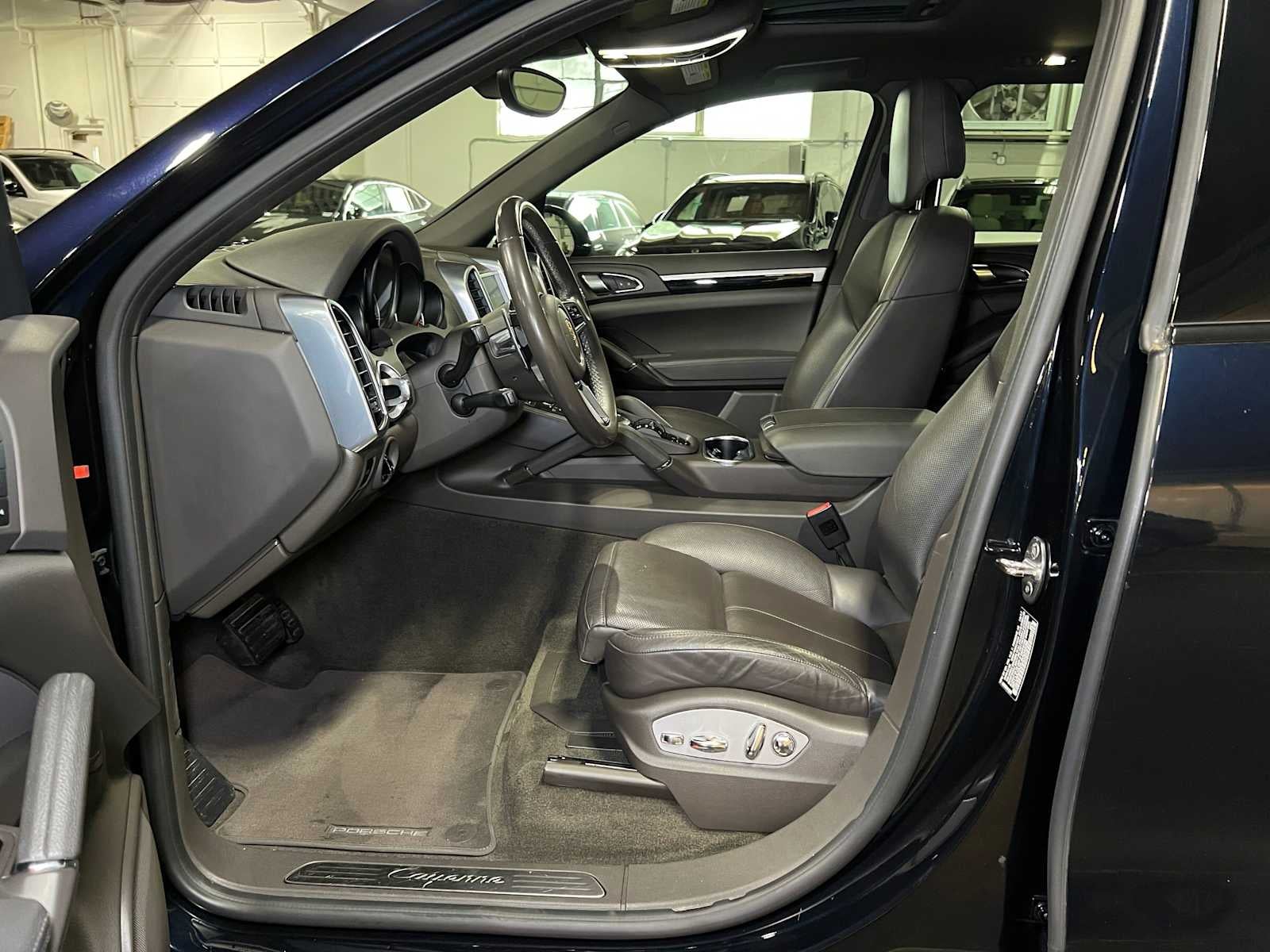 2018 Porsche Cayenne Platinum Edition
