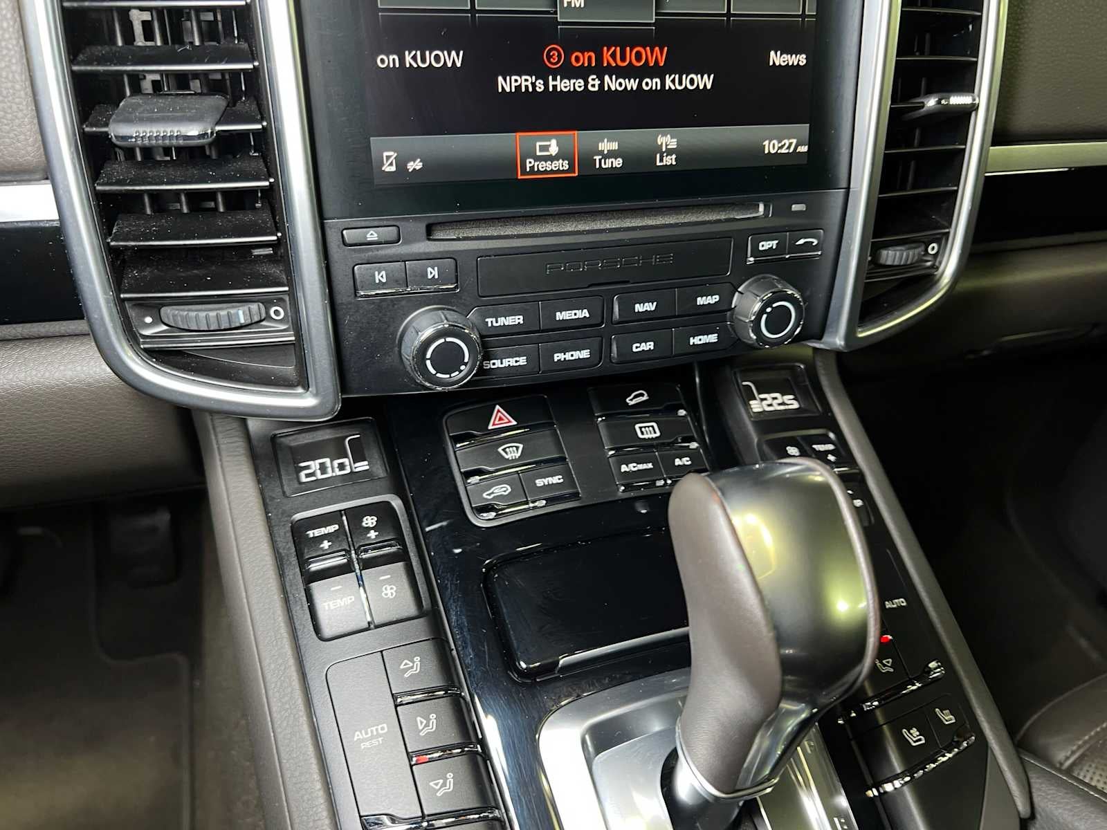 2018 Porsche Cayenne Platinum Edition