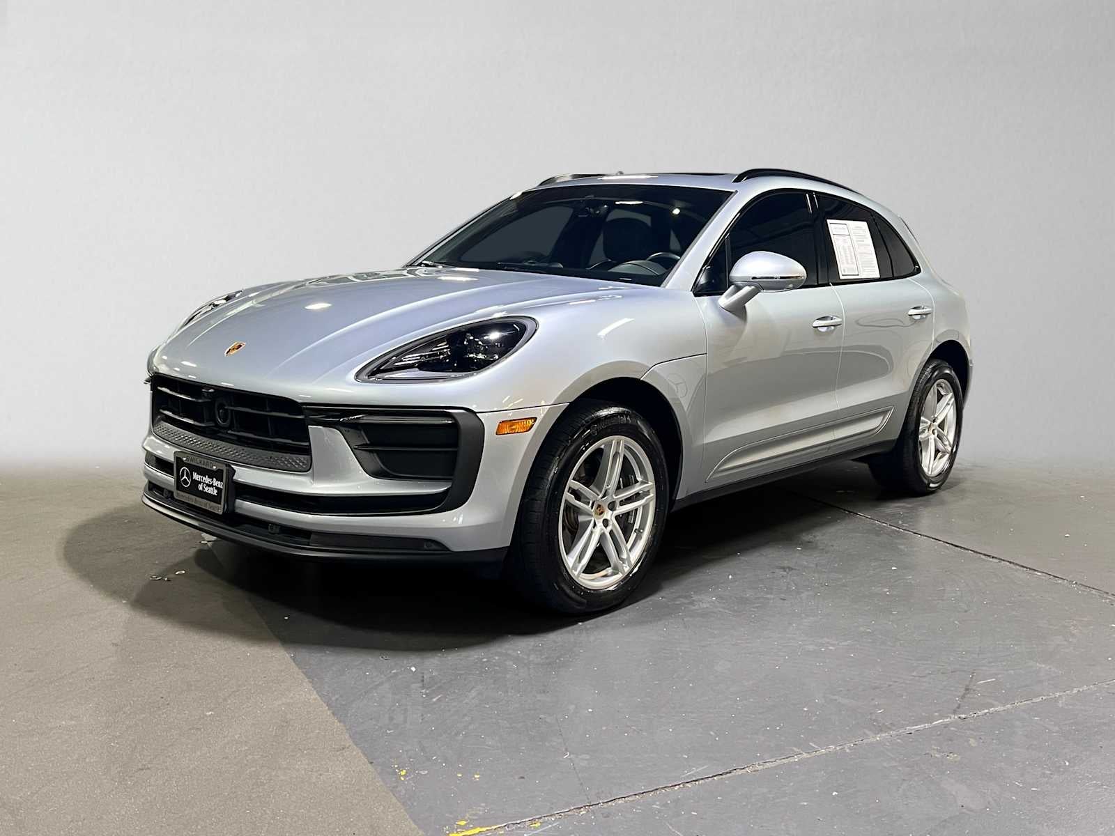 2022 Porsche Macan AWD