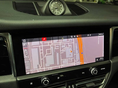 2024 Porsche Macan AWD