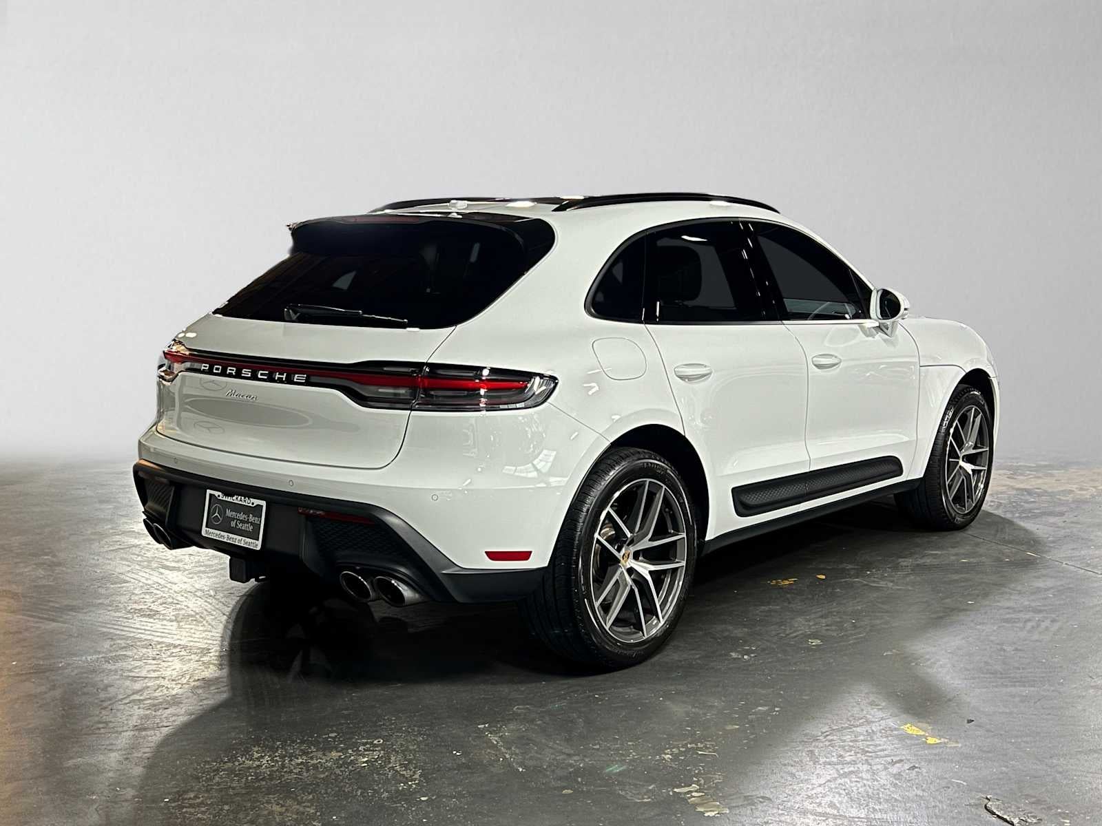 2025 Porsche Macan AWD