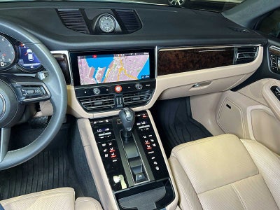 2025 Porsche Macan AWD