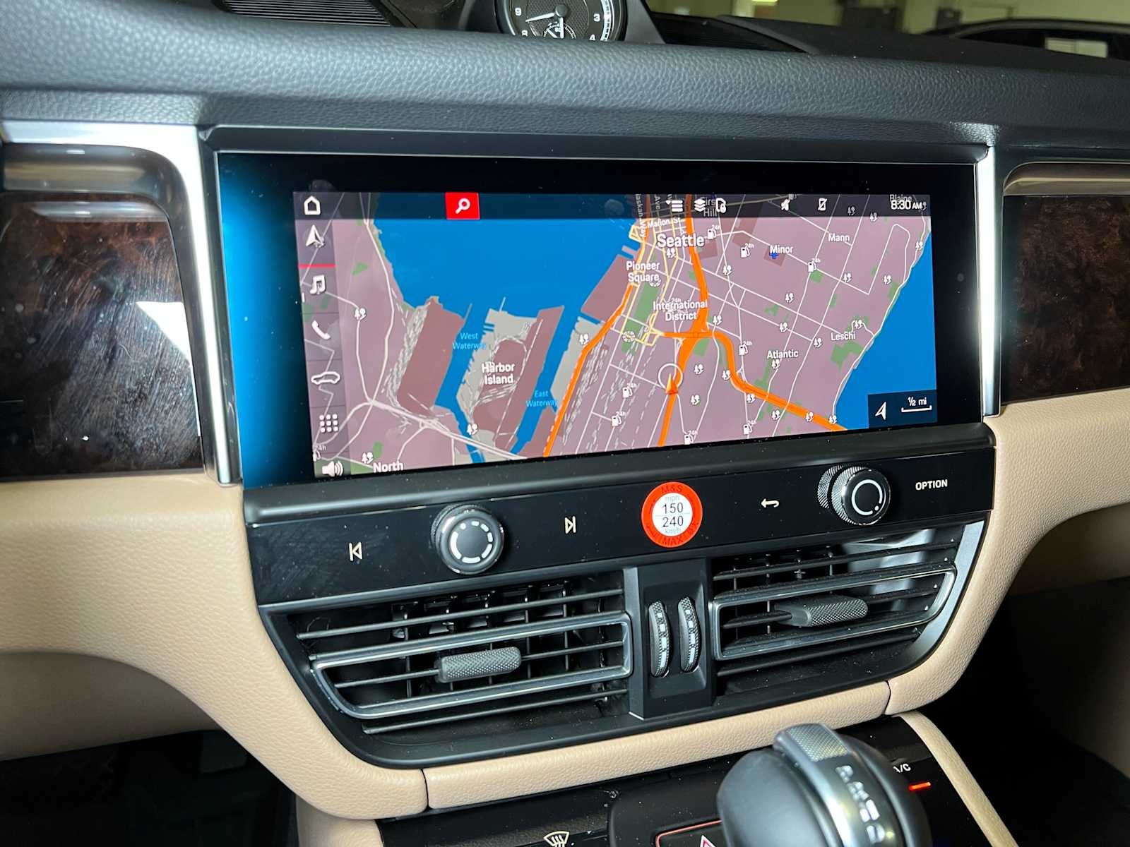 2025 Porsche Macan AWD