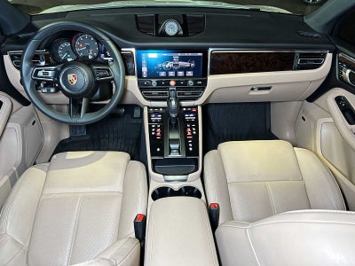 2025 Porsche Macan AWD