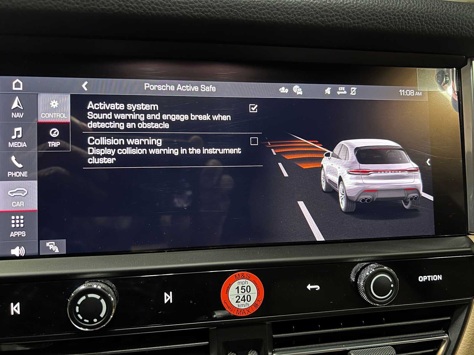 2025 Porsche Macan AWD