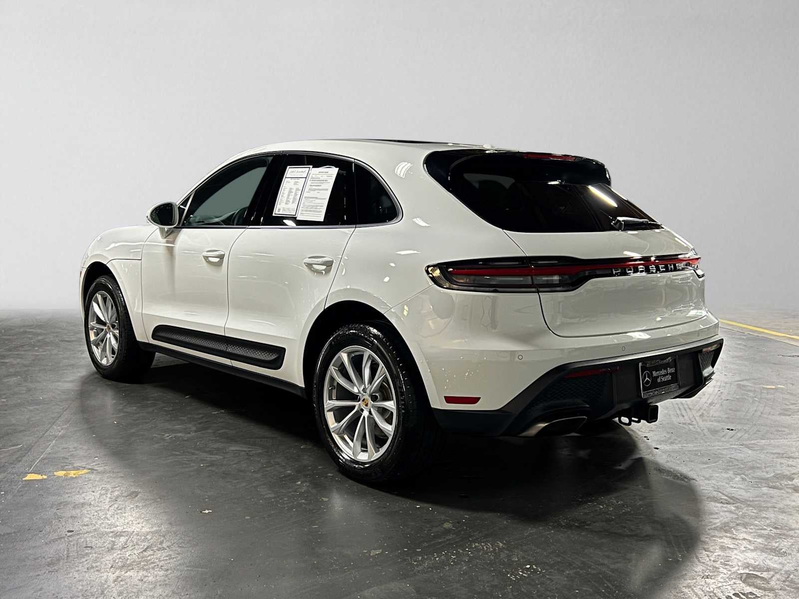2025 Porsche Macan AWD