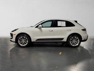 2025 Porsche Macan AWD