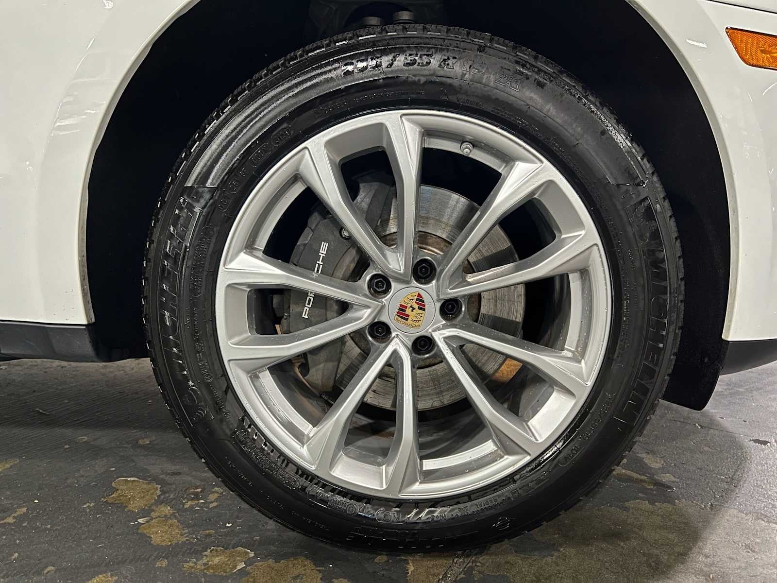 2025 Porsche Macan AWD