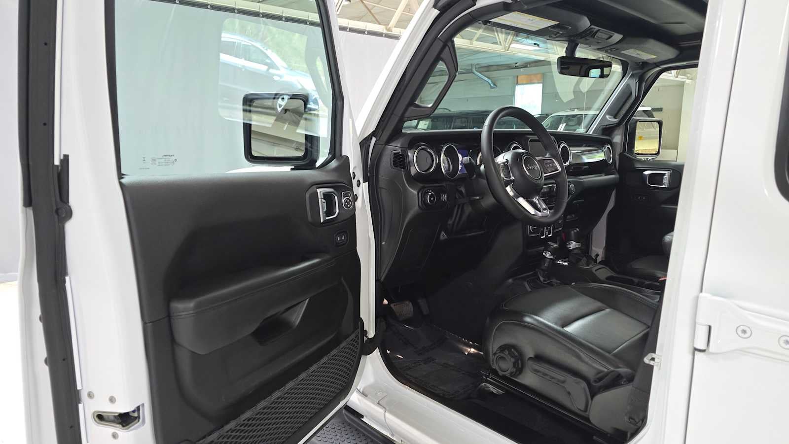 2023 Jeep Wrangler Sahara Altitude