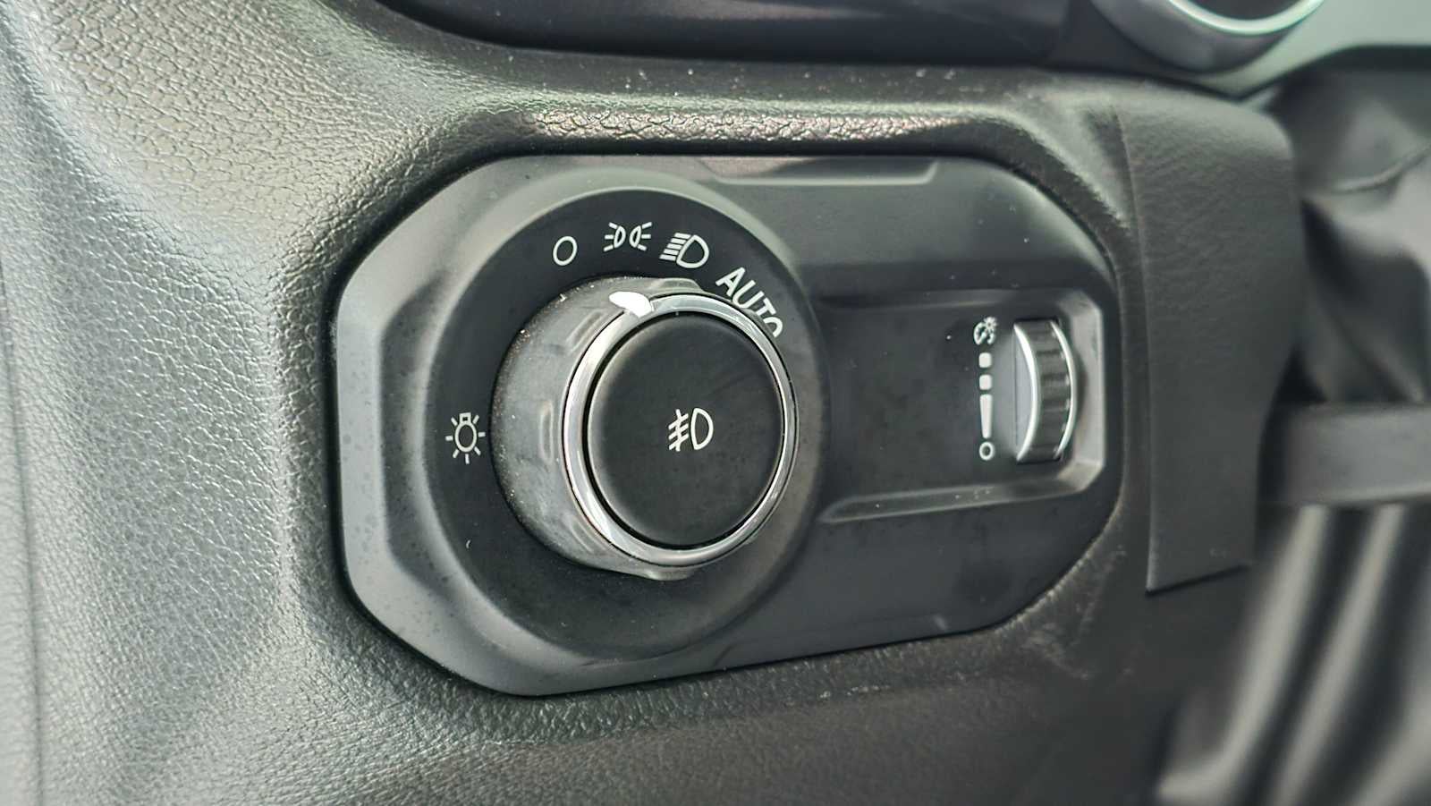 2023 Jeep Wrangler Sahara Altitude