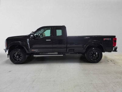 2023 Ford Super Duty F-350 SRW Pickup LARIAT