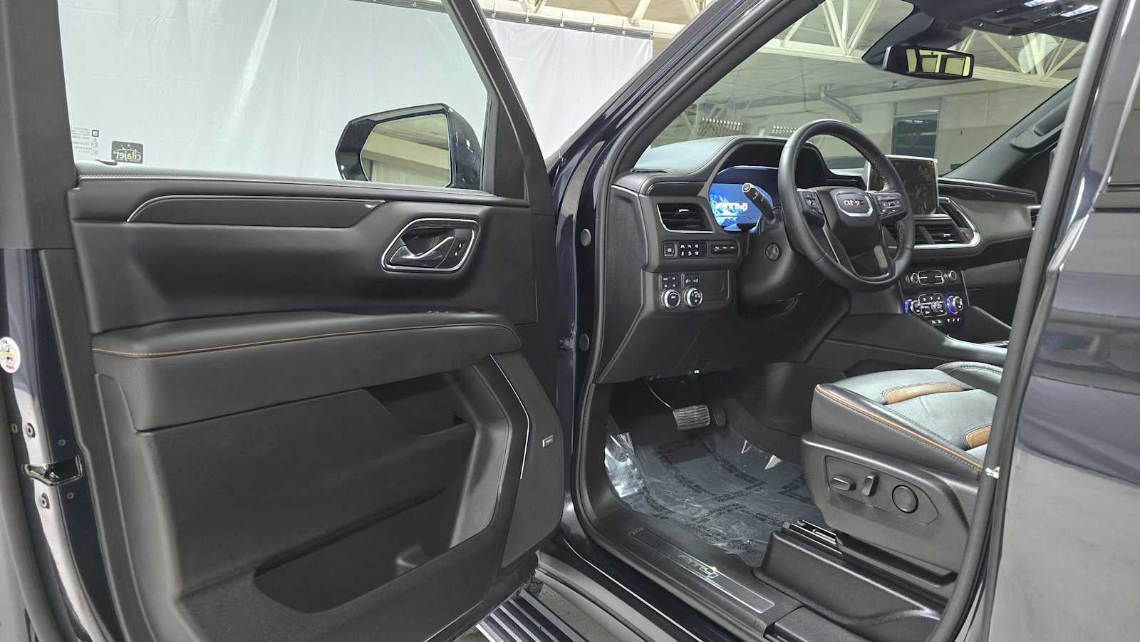 2024 GMC Yukon XL AT4