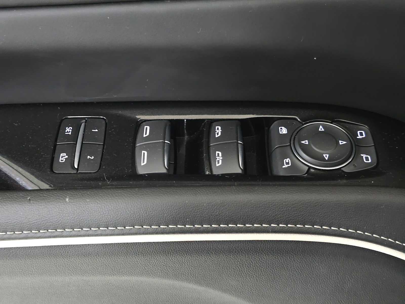2024 Cadillac Escalade ESV 4WD Premium Luxury Platinum