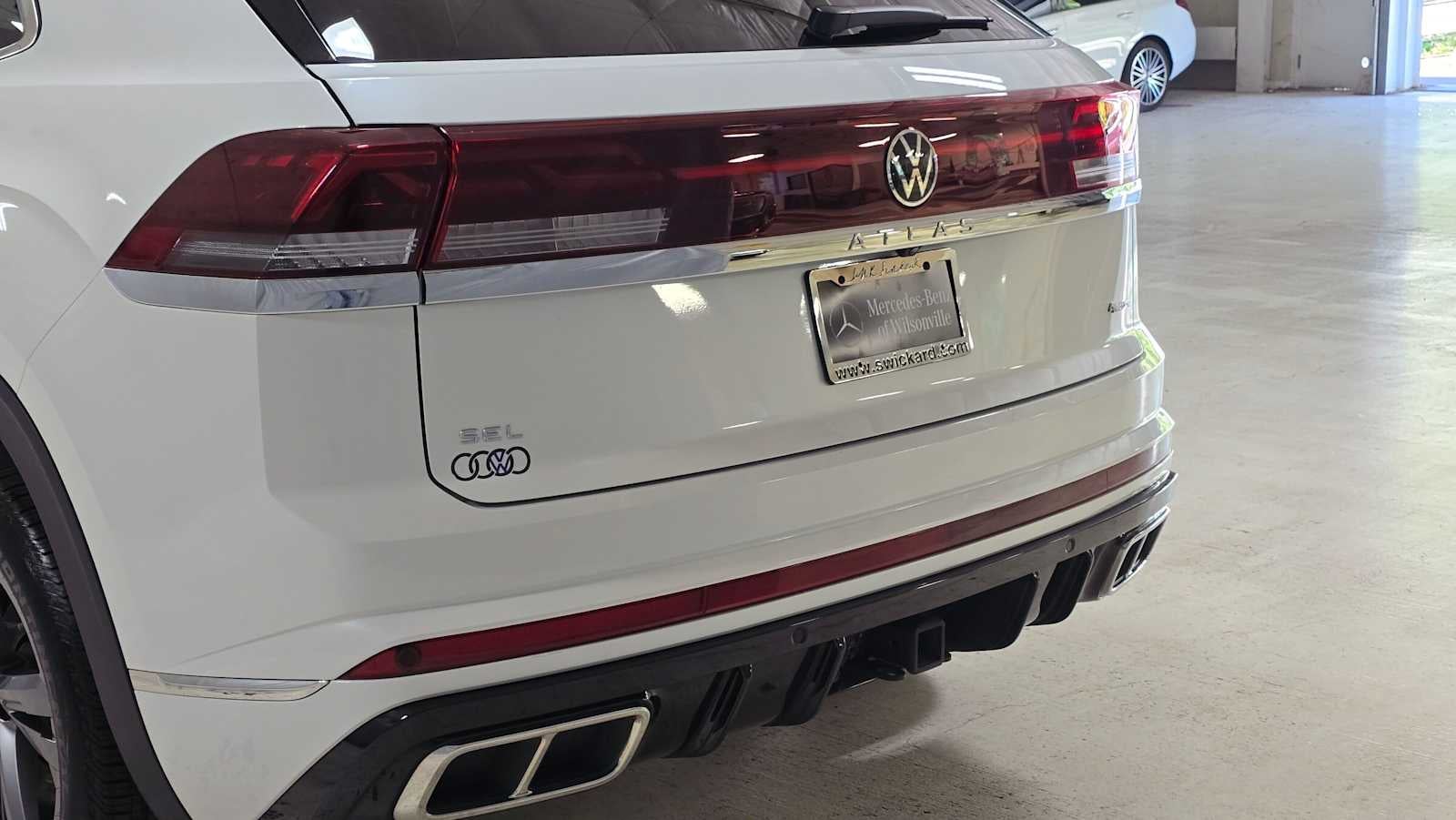 2024 Volkswagen Atlas Cross Sport 2.0T SEL R-Line