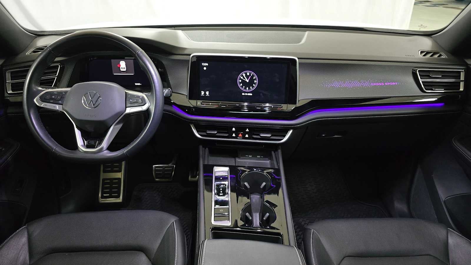 2024 Volkswagen Atlas Cross Sport 2.0T SEL R-Line
