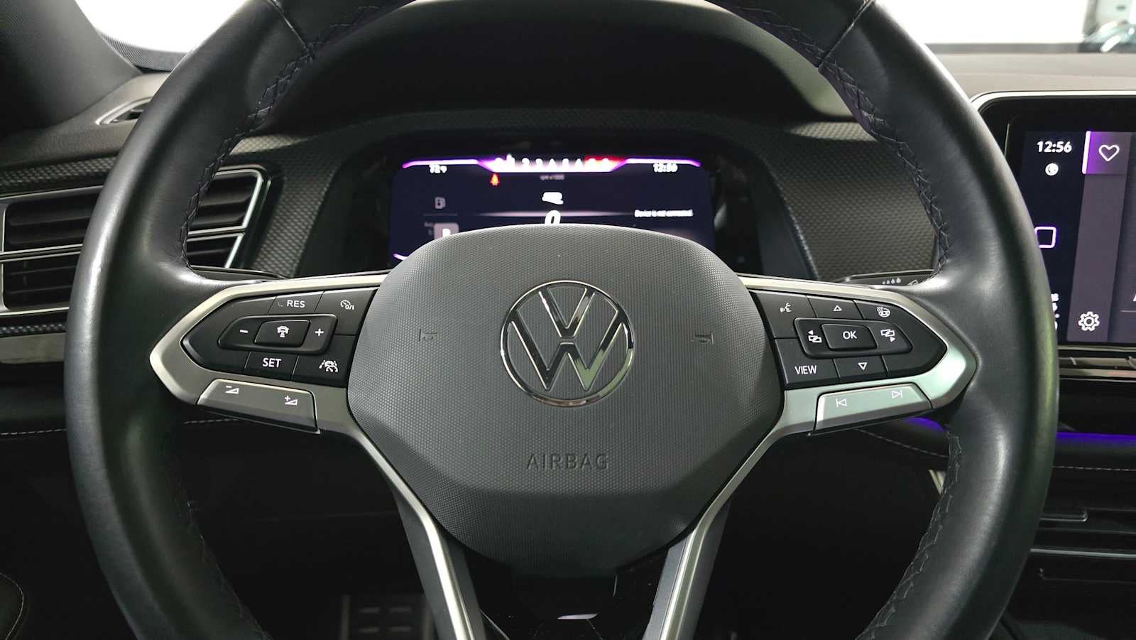 2024 Volkswagen Atlas Cross Sport 2.0T SEL R-Line