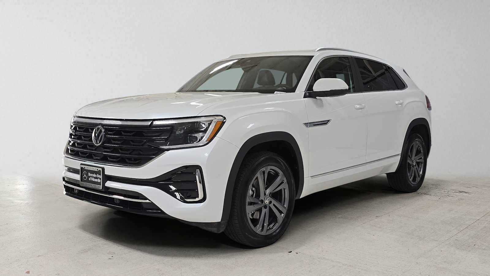 2024 Volkswagen Atlas Cross Sport 2.0T SEL R-Line