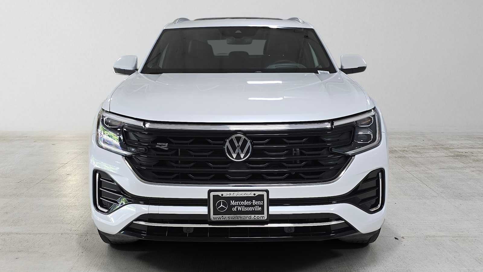 2024 Volkswagen Atlas Cross Sport 2.0T SEL R-Line