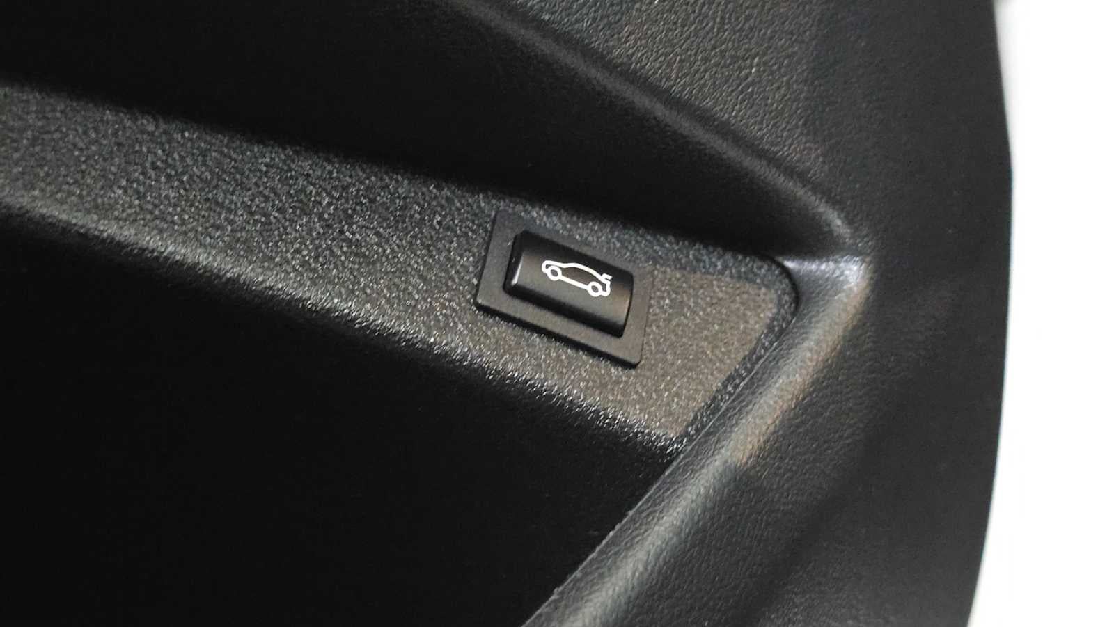 2025 BMW 2 Series M240i xDrive