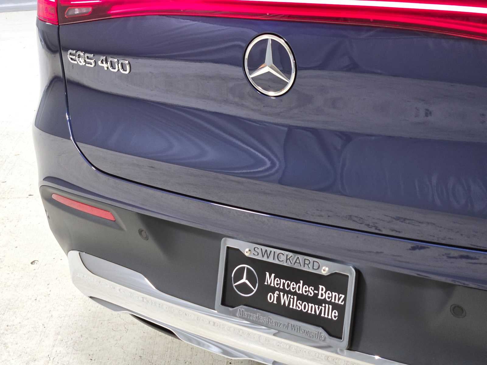 2027 Mercedes-Benz EQS 400 4MATIC® SUV