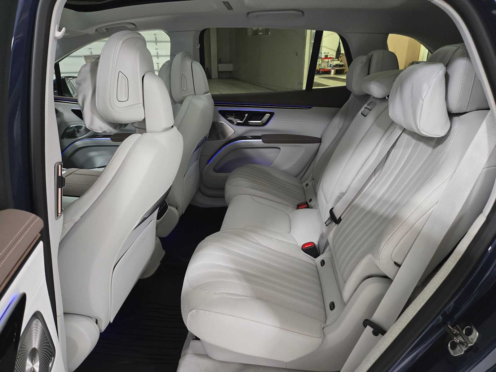 2027 Mercedes-Benz EQS 400 4MATIC® SUV