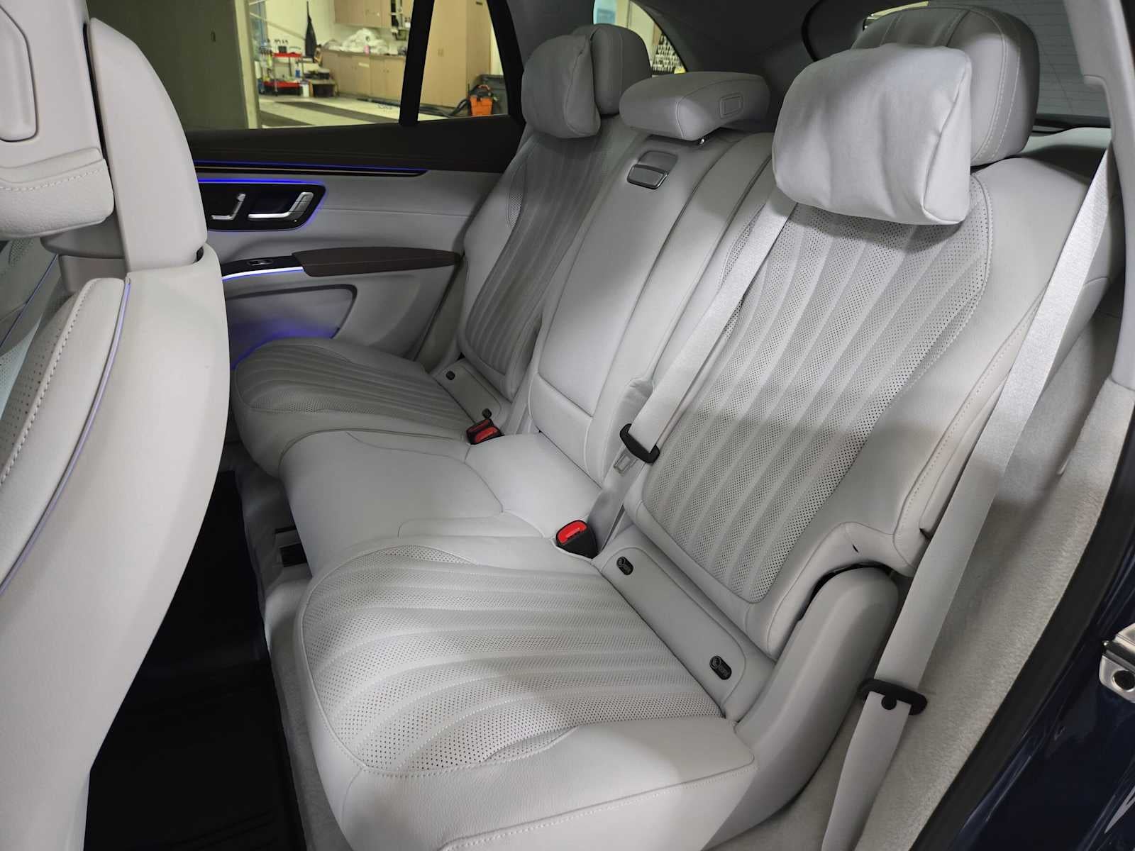 2027 Mercedes-Benz EQS 400 4MATIC® SUV