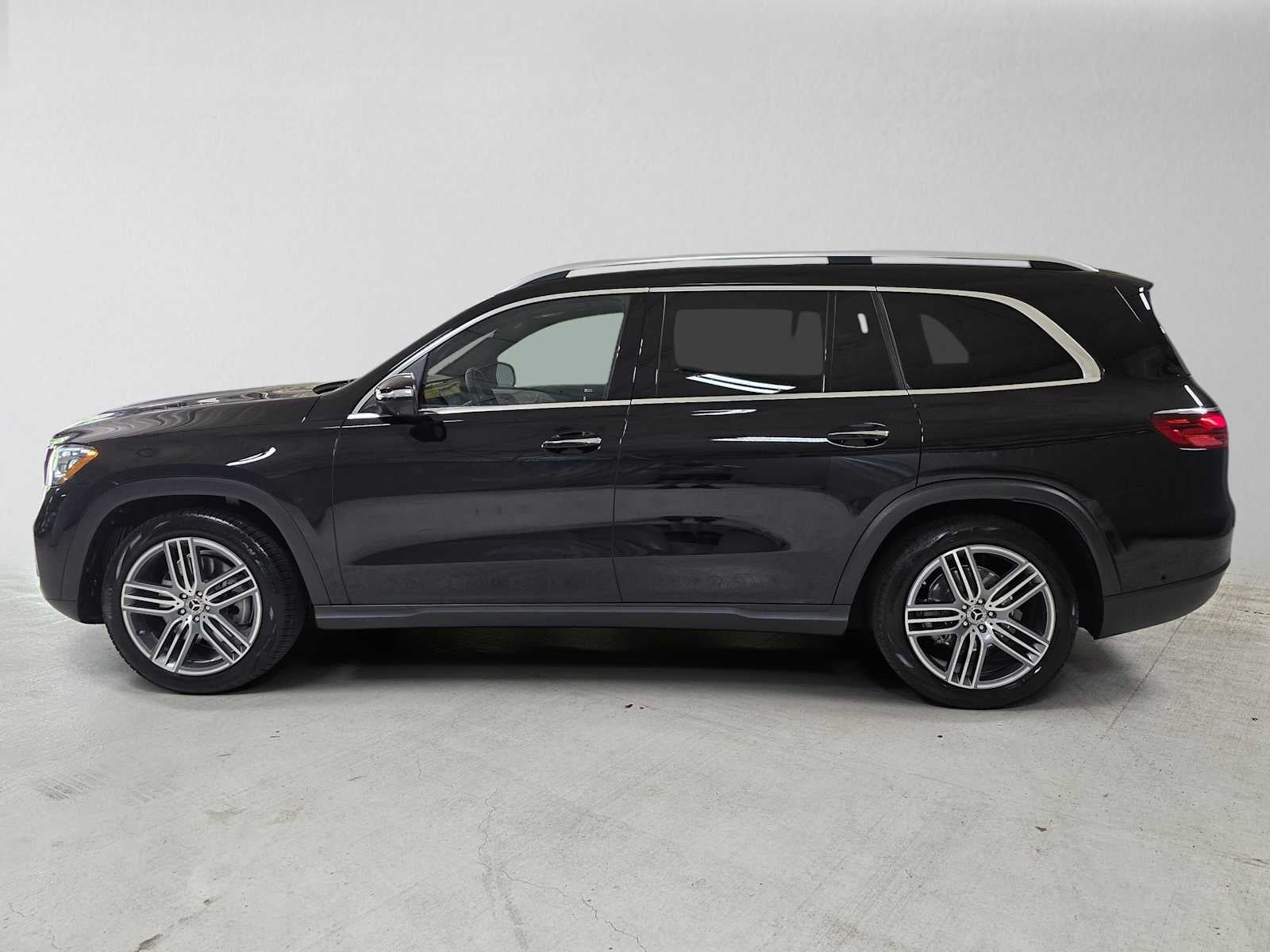 2025 Mercedes-Benz GLS 450 4MATIC® SUV