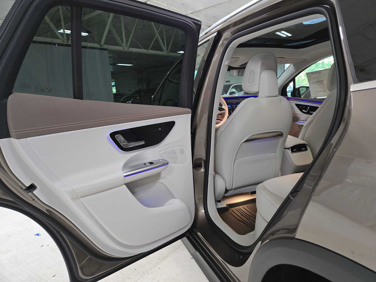 2027 Mercedes-Benz EQE 320 4MATIC® SUV
