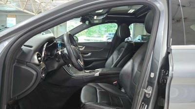 2019 Mercedes-Benz C 300 Sedan