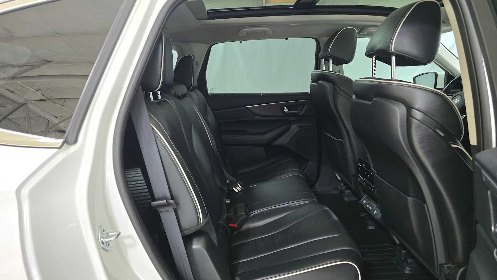 2023 Acura MDX w/Advance Package
