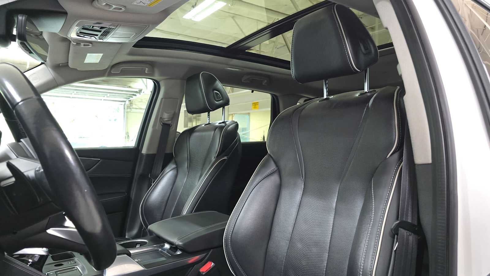 2023 Acura MDX w/Advance Package
