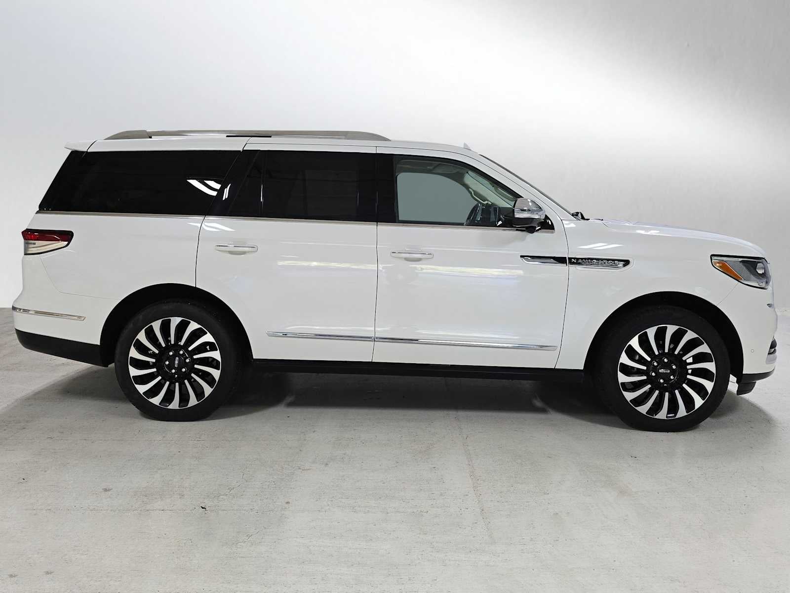 2023 Lincoln Navigator Black Label
