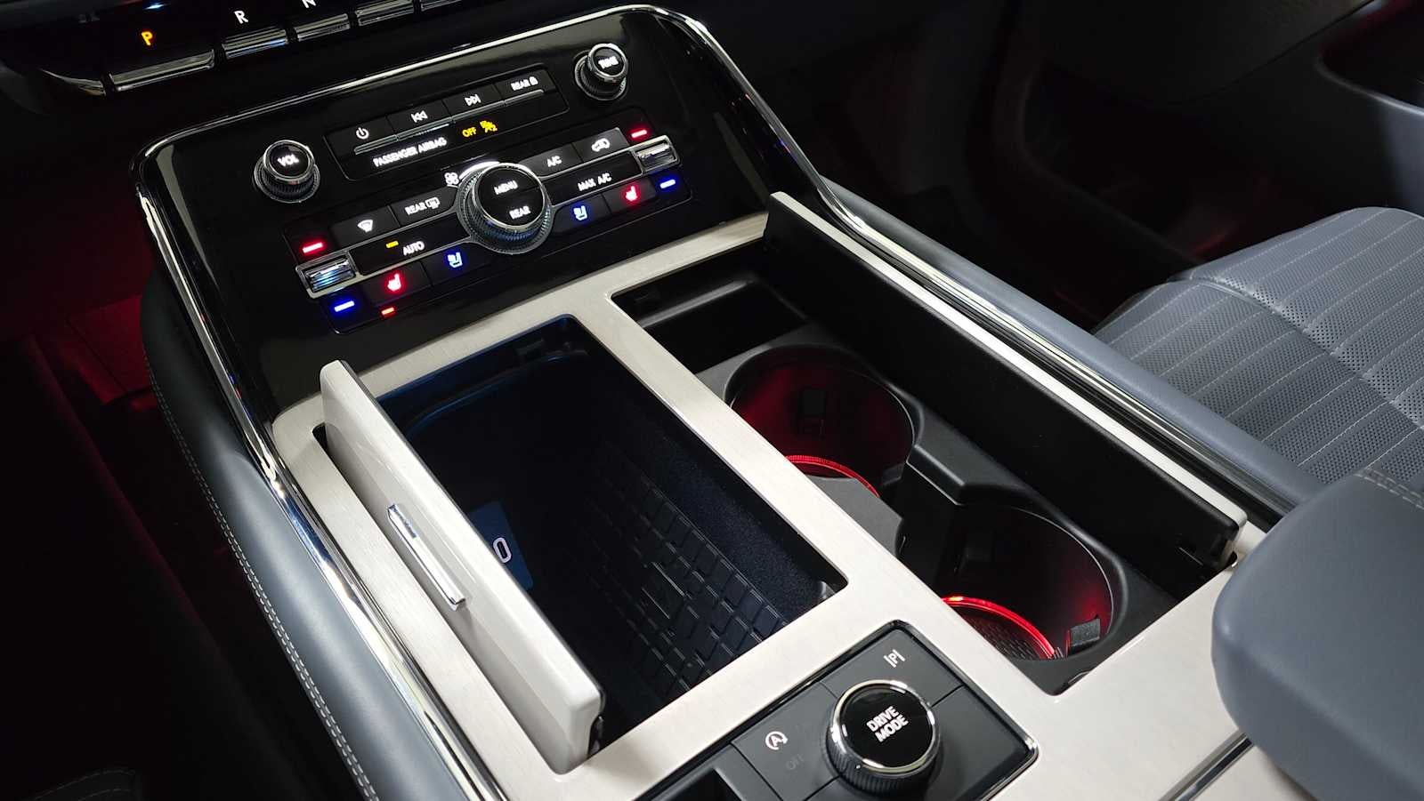 2024 Lincoln Navigator L Black Label