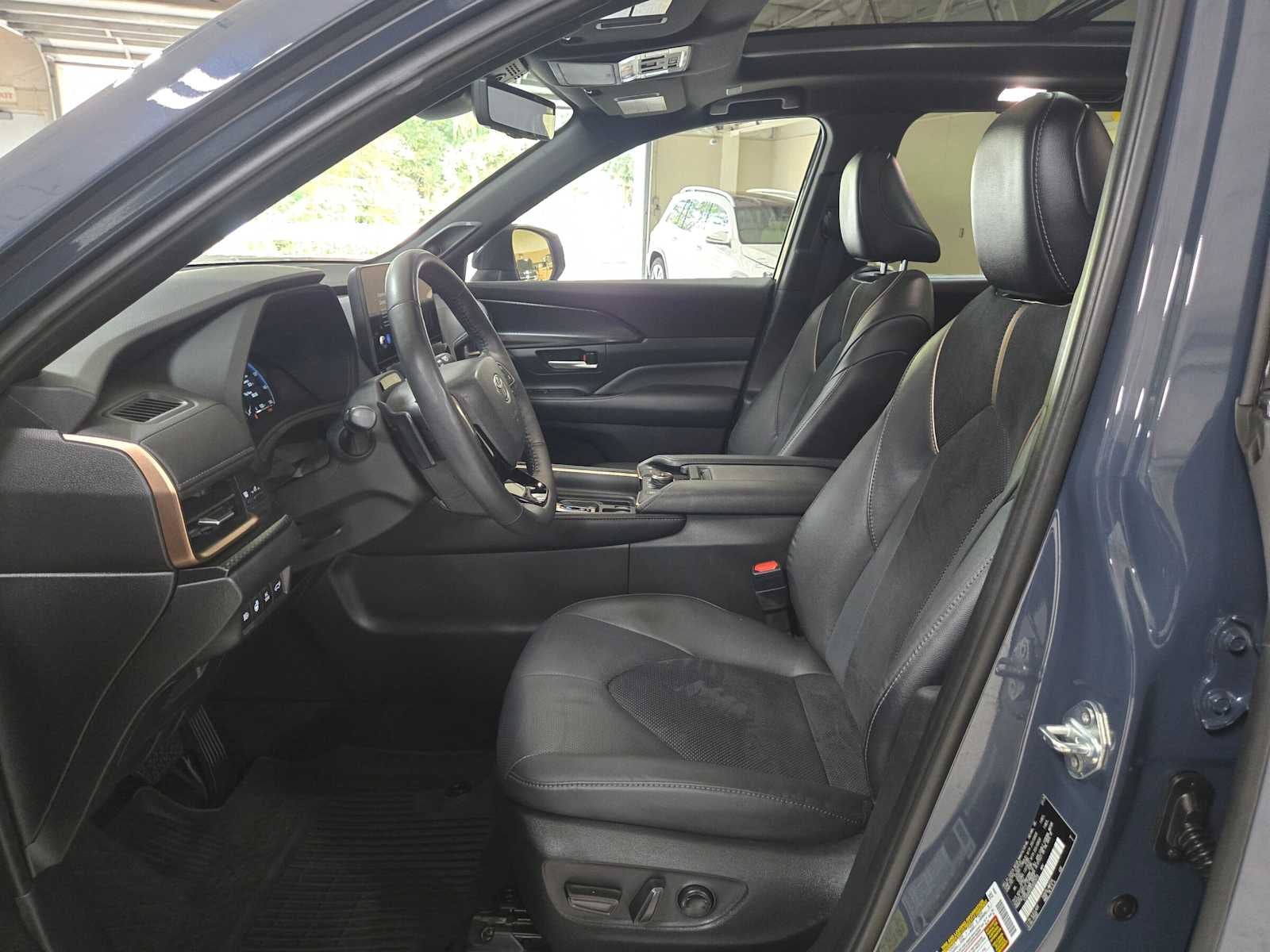 2025 Toyota Grand Highlander Hybrid MAX Platinum