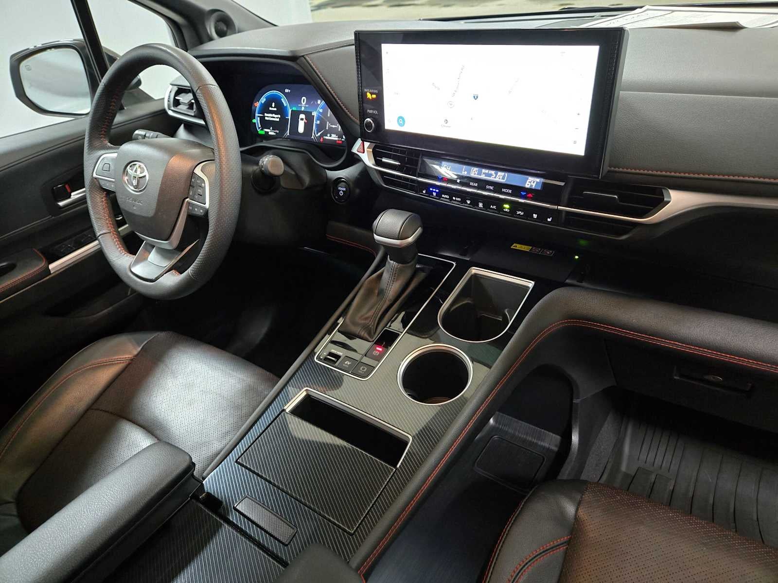 2025 Toyota Sienna XSE