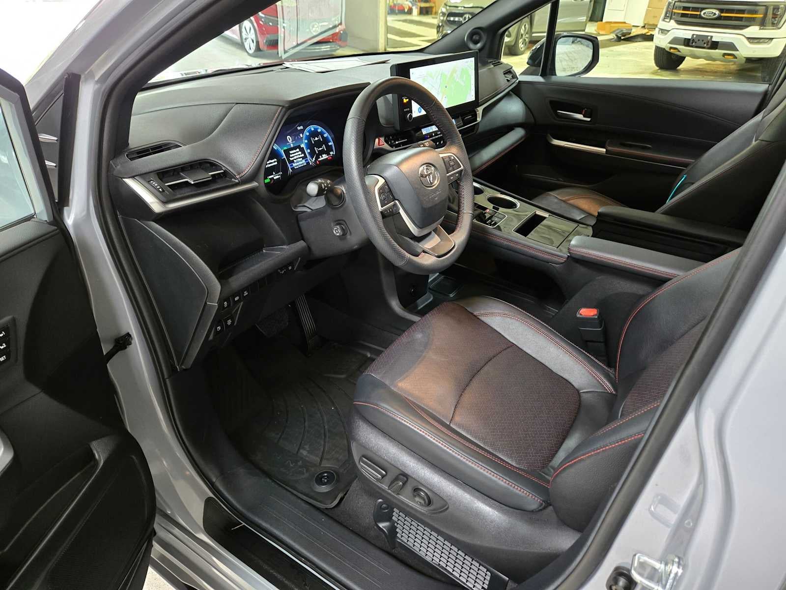 2025 Toyota Sienna XSE