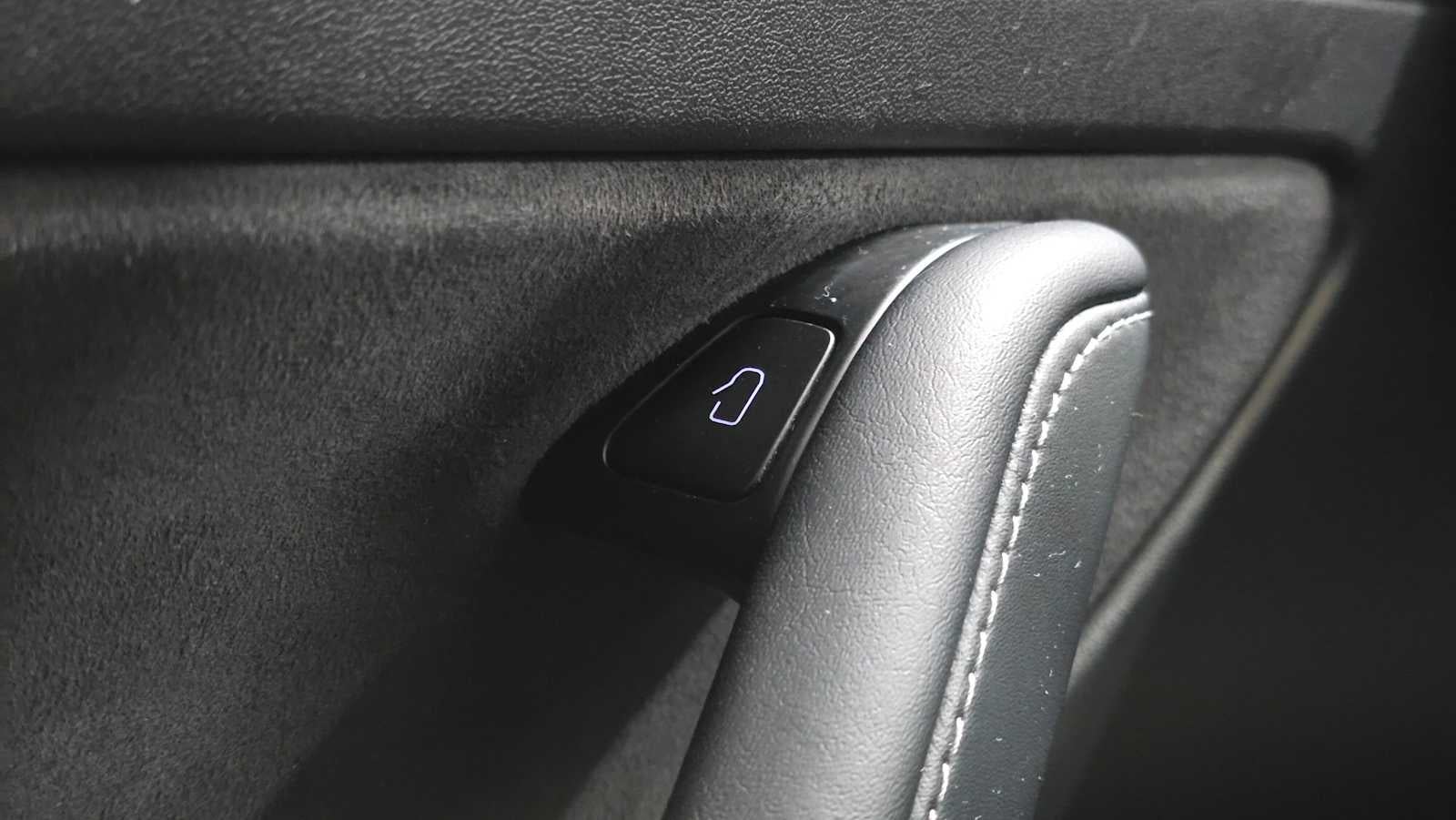 2023 Tesla Model 3 RWD