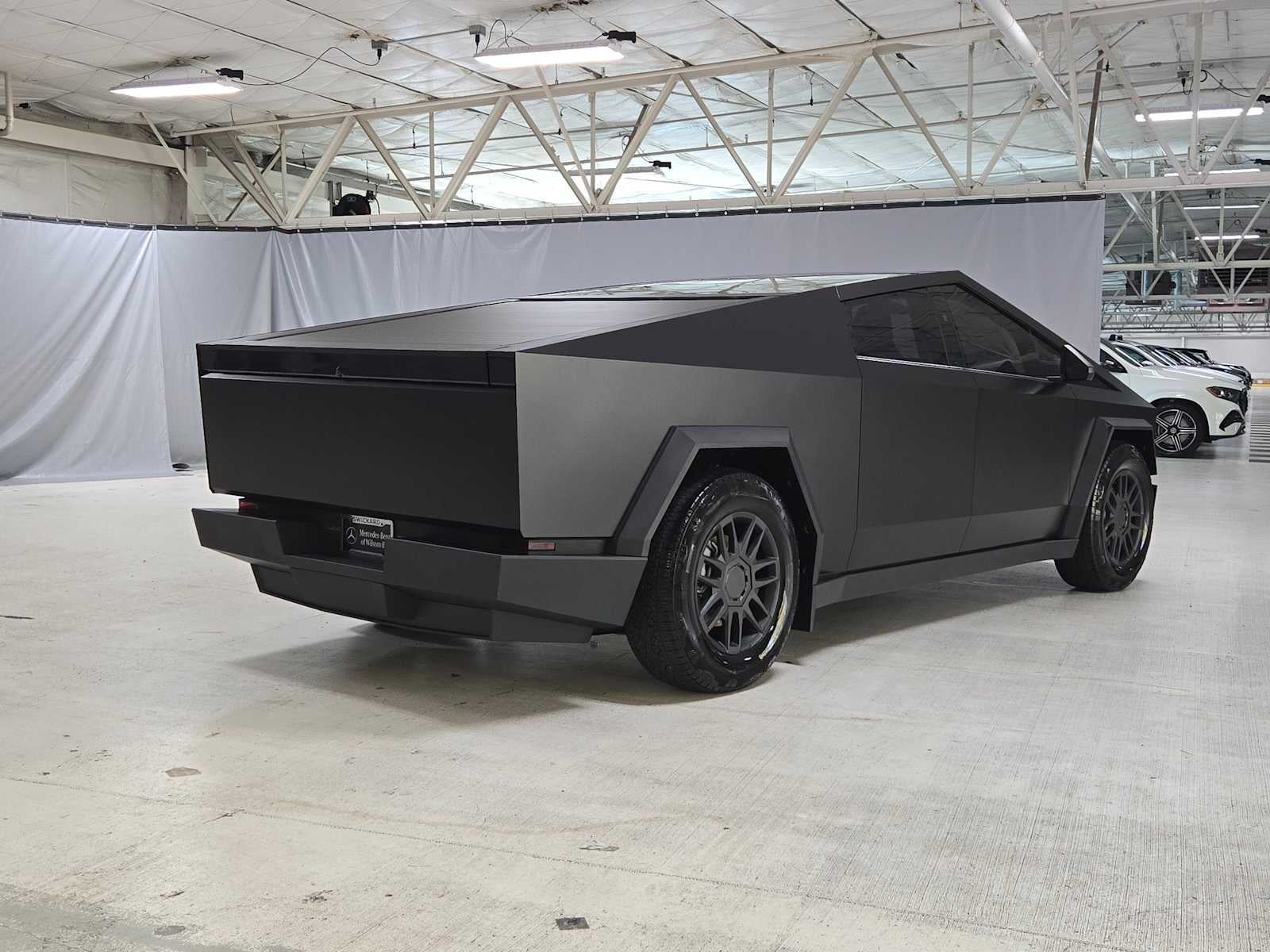 2025 Tesla Cybertruck AWD