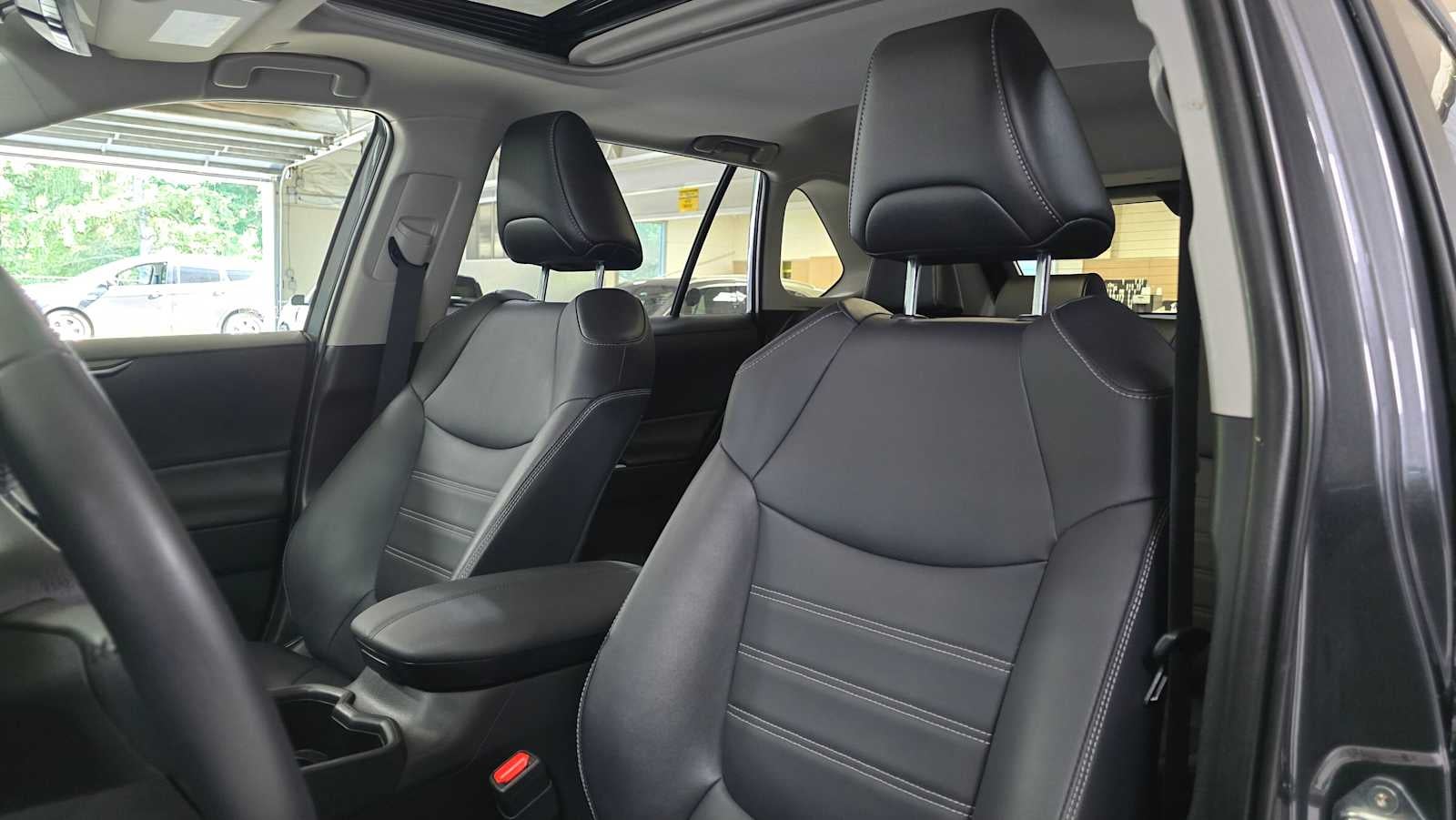 2025 Toyota RAV4 Hybrid XLE Premium