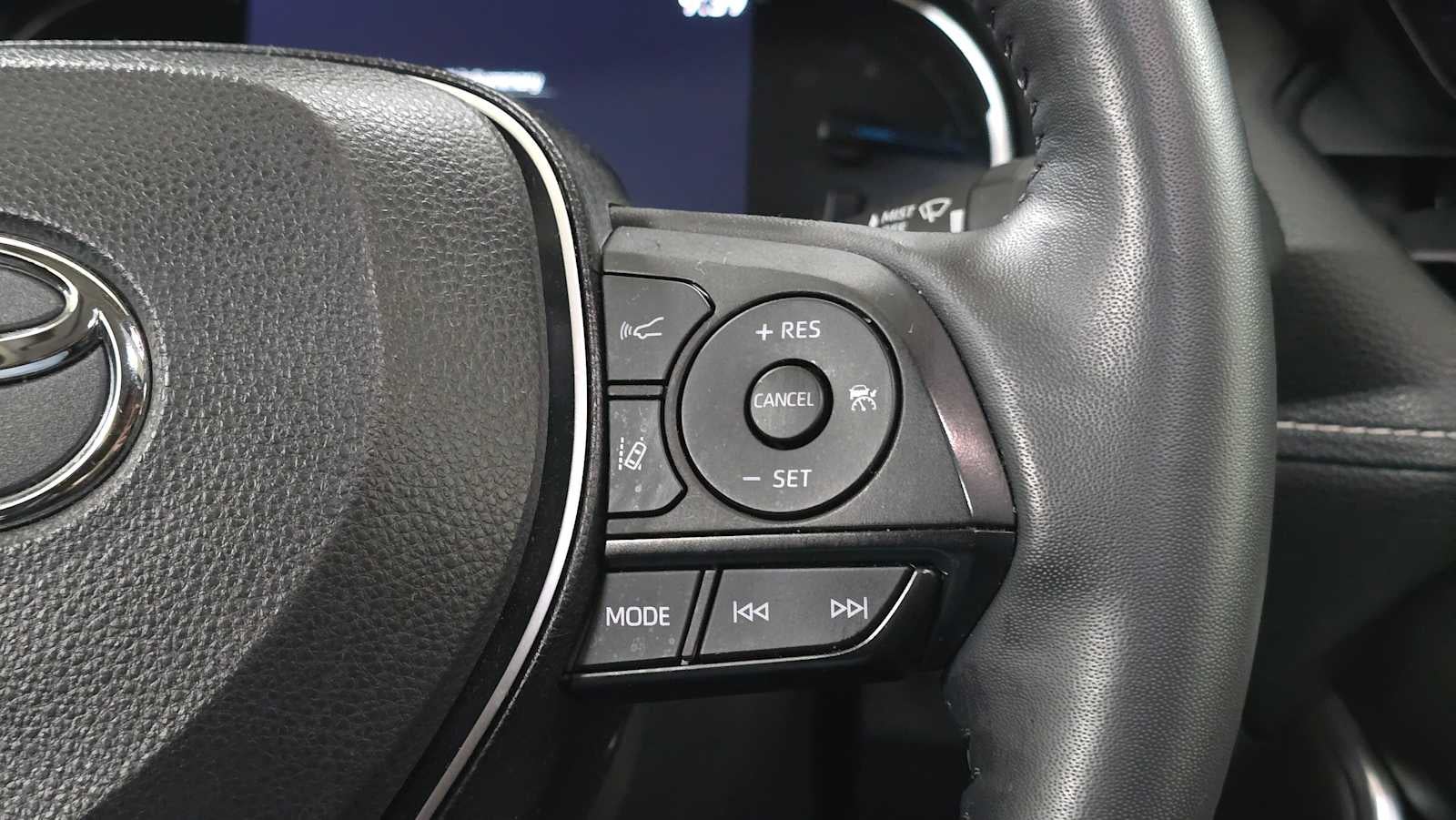 2025 Toyota RAV4 Hybrid XLE Premium