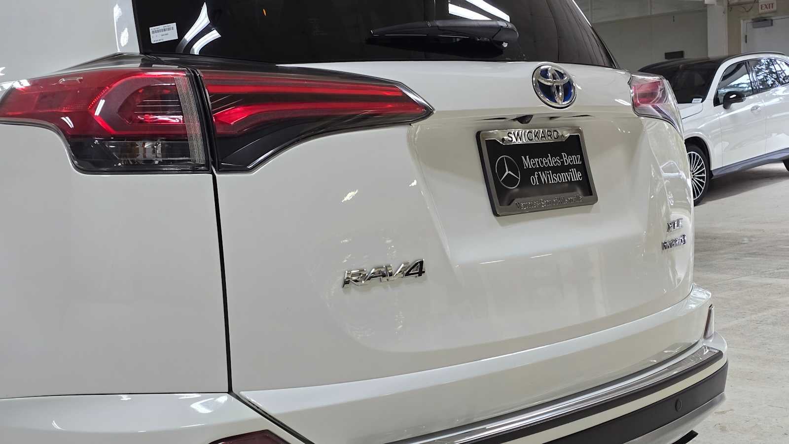 2017 Toyota RAV4 Hybrid XLE