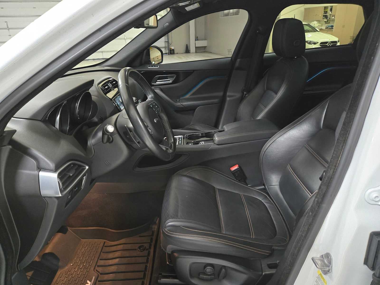 2017 Jaguar F-PACE 35t Prestige